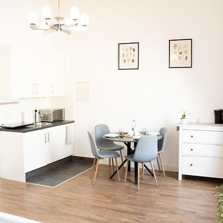 Apartment Wiesbaden Mitte, Zentral Am Park, Congresscenter 5 Min, Bahnhof 10Min Exterior foto